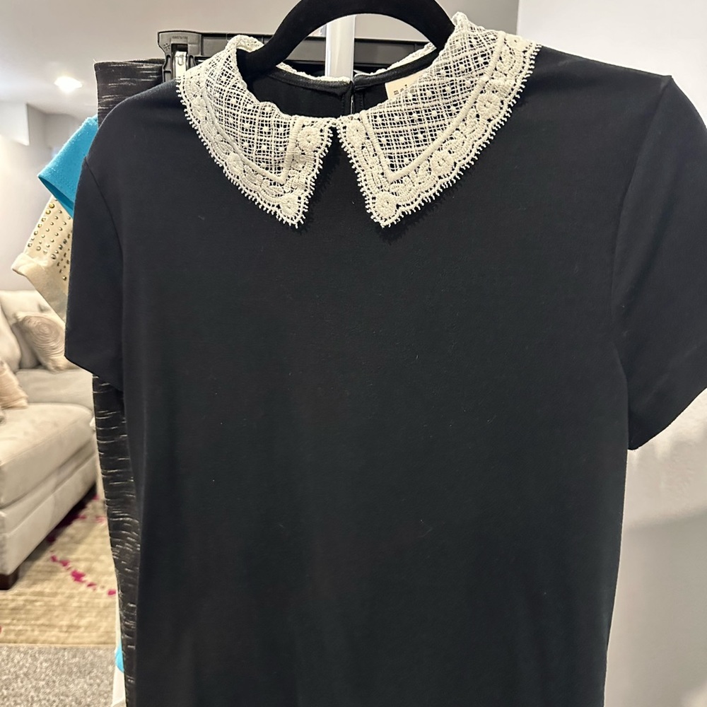 Women’s Lace Collared Top - Size Medium